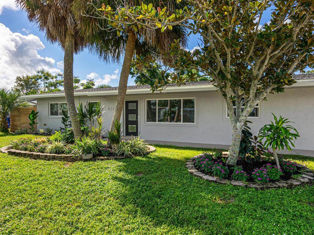 104 Alba Street - Photo 1