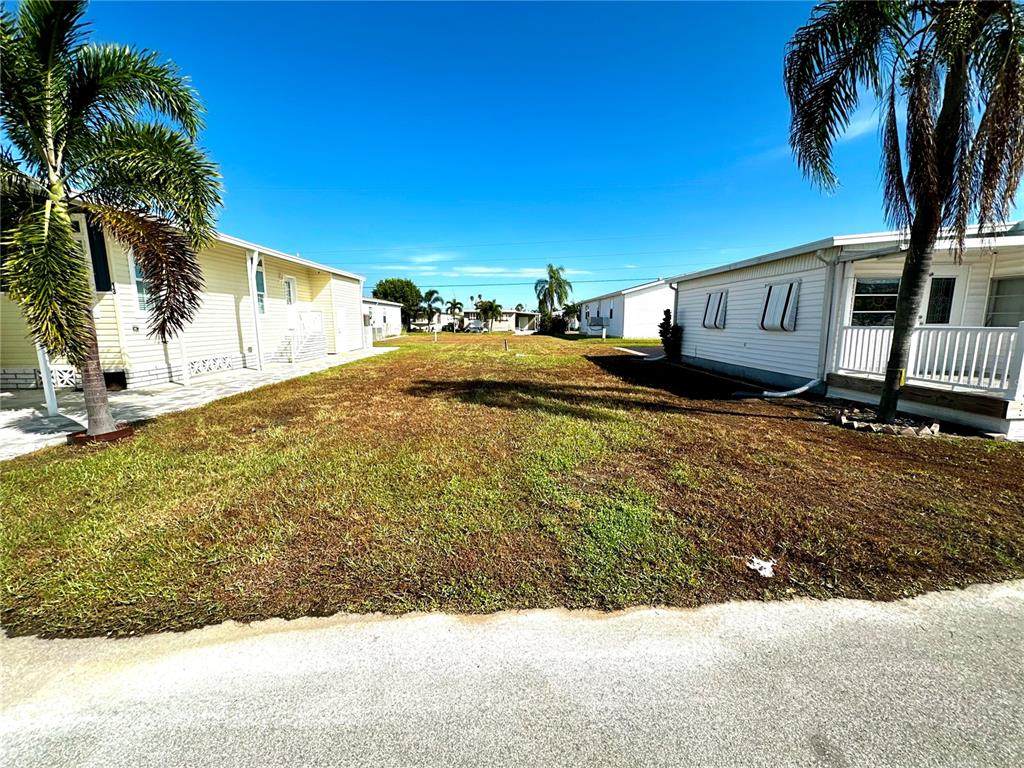 15 Flores Drive - Photo 1