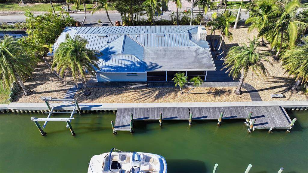 834 Jungle Queen Way - Photo 1