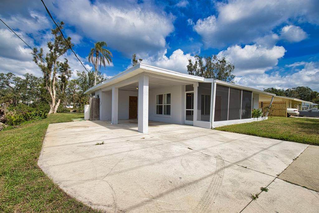 221 Laurel Road - Photo 1