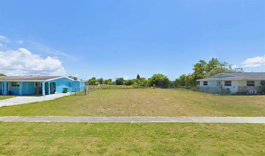 21427 Gladis Avenue - Photo 1