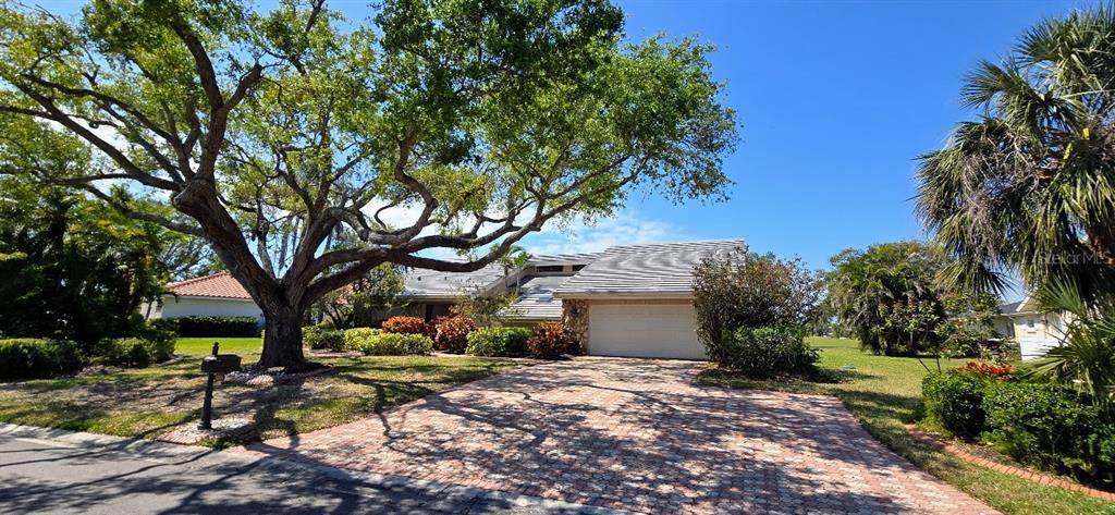 3919 Torrey Pines Boulevard - Photo 1