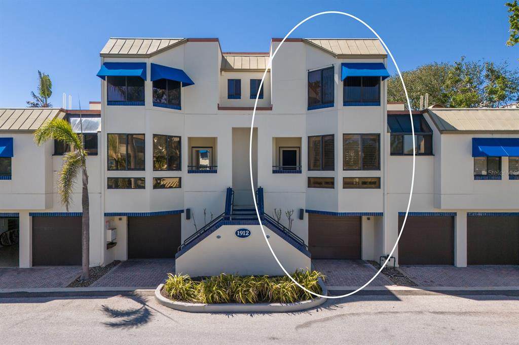 1912 Harbourside Drive - Photo 1