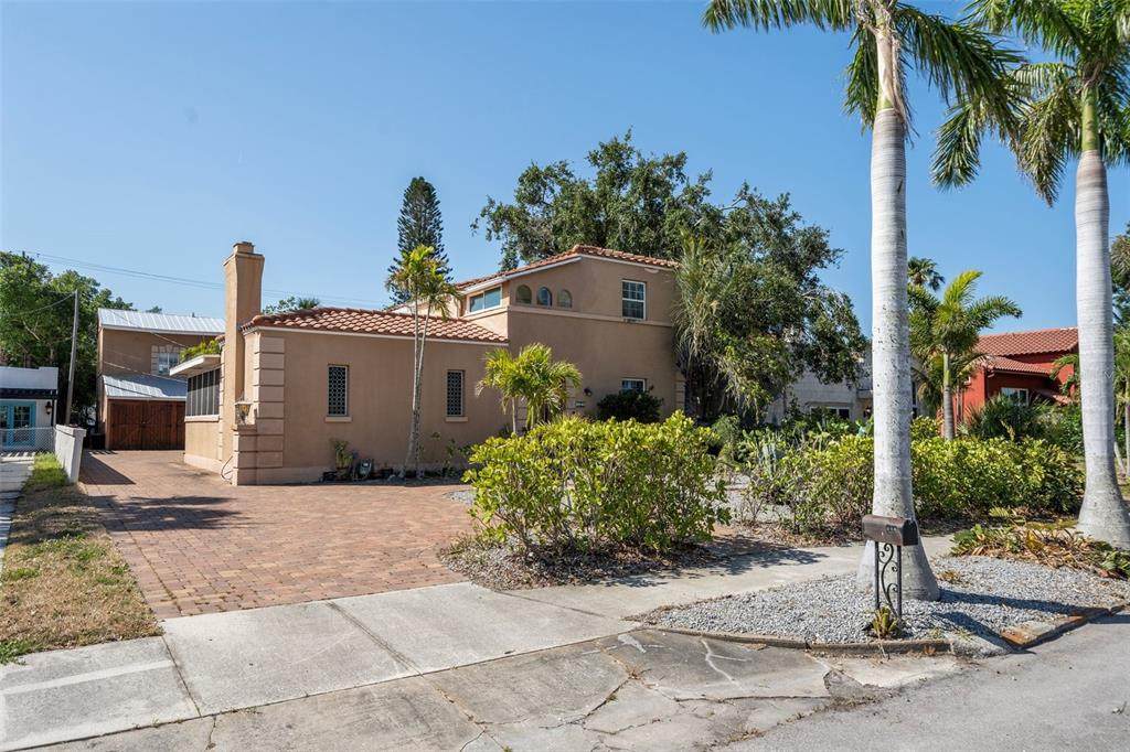 344 Lantana Avenue - Photo 1