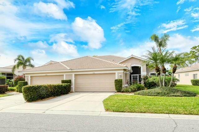 9480 Forest Hills Circle - Photo 1