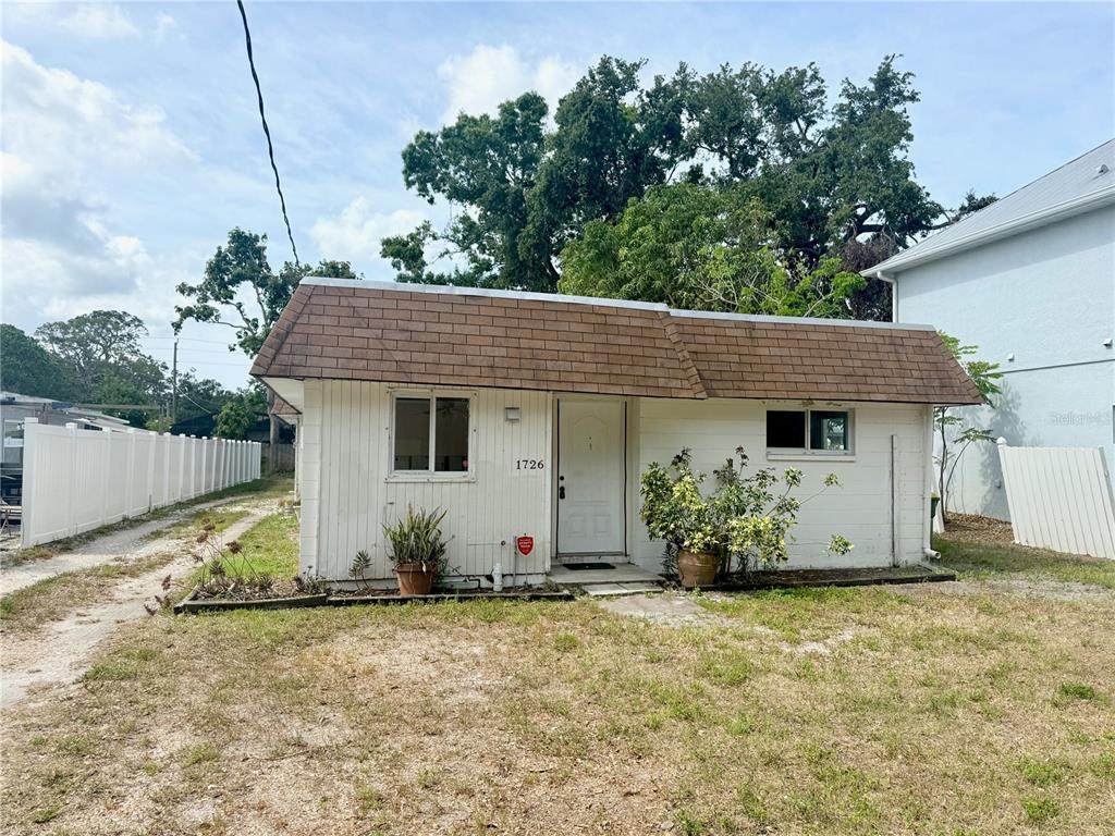 1726 8TH Street - Photo 1