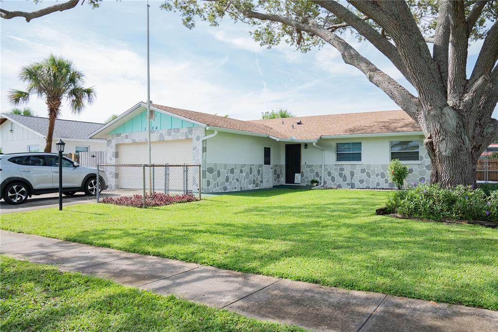1004 65TH Avenue - Photo 1