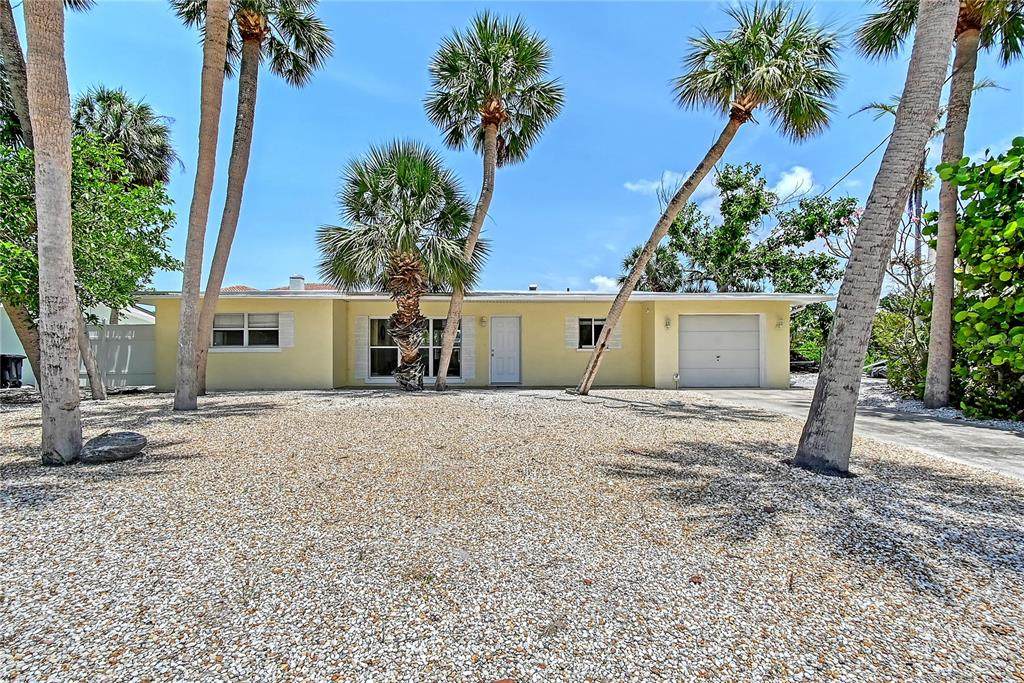 385 Avenida Madera - Photo 1