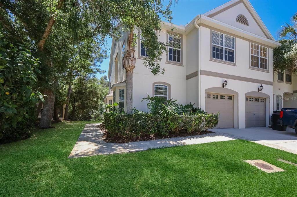 656 Vallance Way - Photo 1