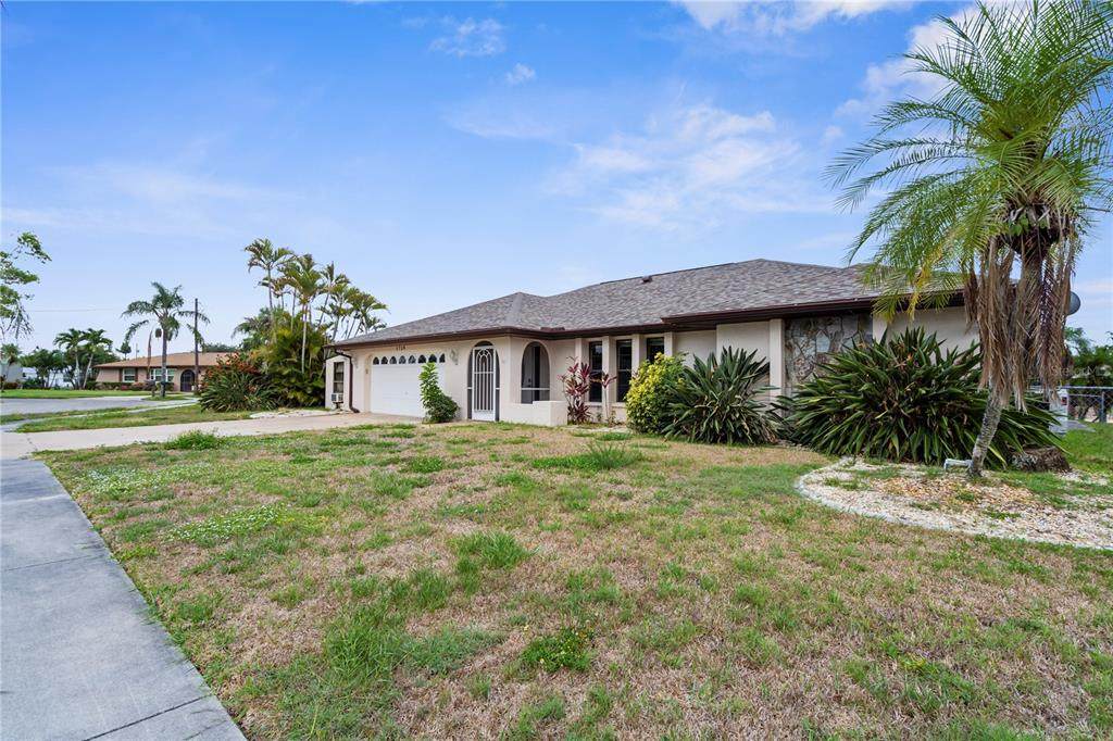 1719 Bluewater Terrace - Photo 1