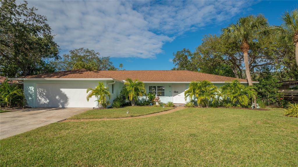 613 Buttonwood Drive - Photo 1