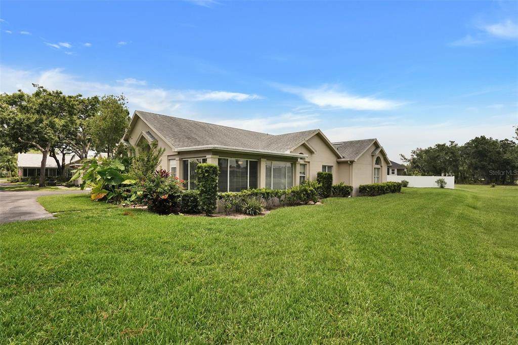 1112 Golfview Woods Drive - Photo 1