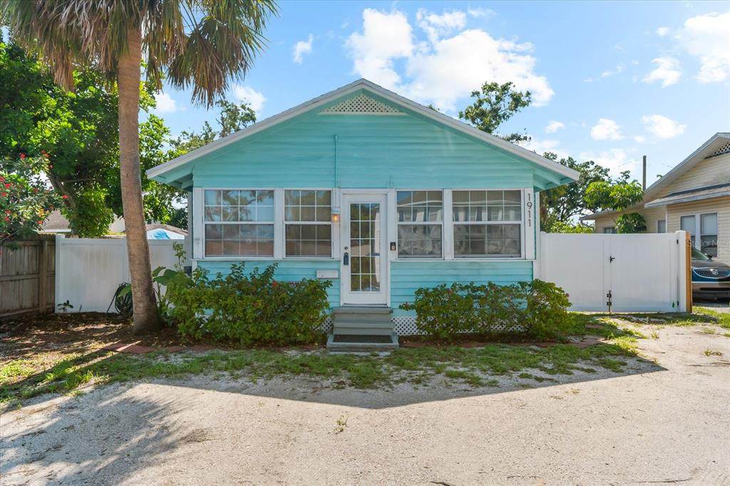 1911 26TH Street - Photo 1