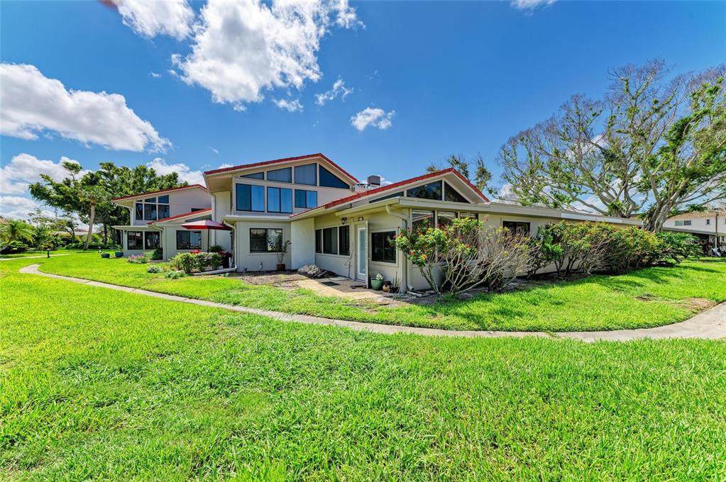 500 Park Boulevard - Photo 1