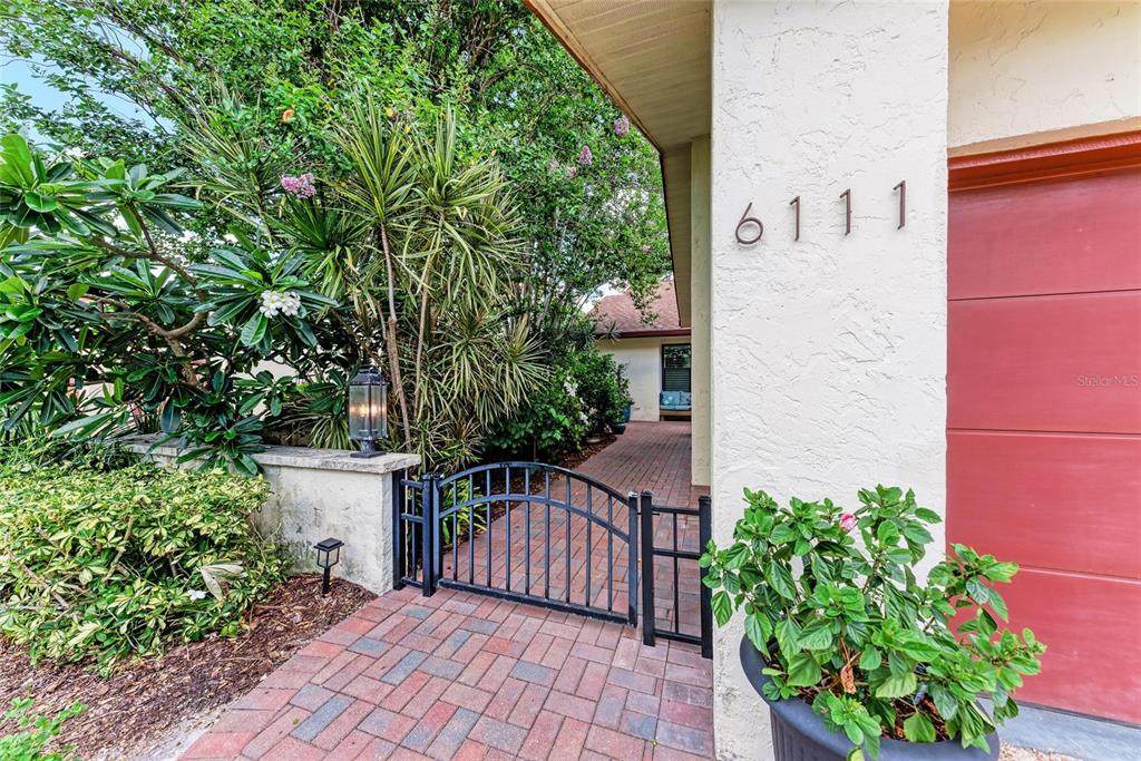 6111 Courtside Drive - Photo 1