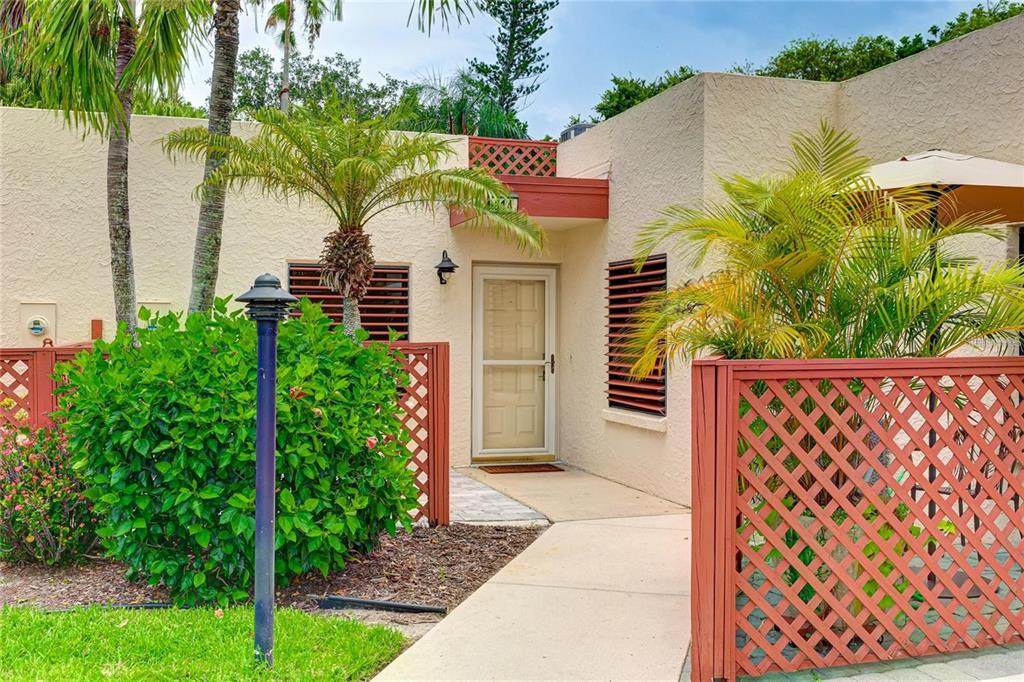 814 Spring Lakes Boulevard - Photo 1