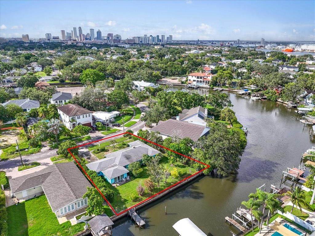 545 Suwanee Circle - Photo 1