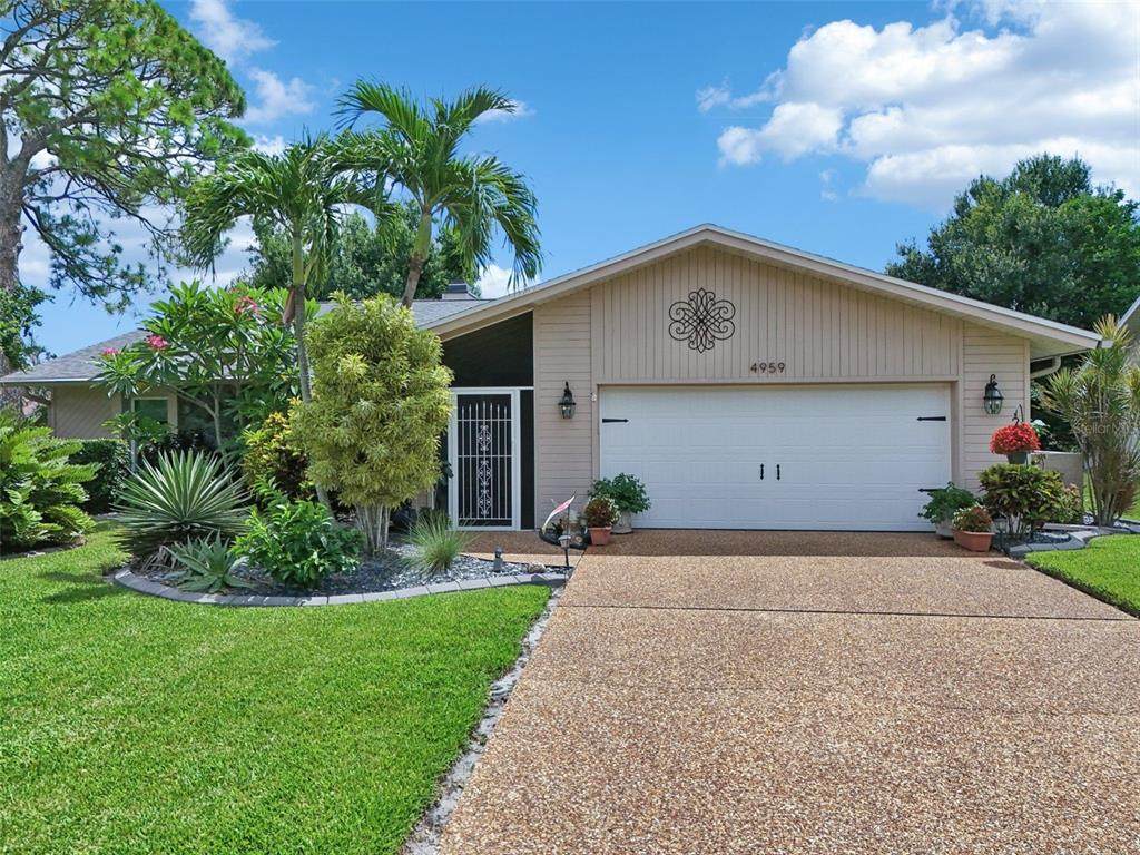 4959 Southern Wood Drive - Photo 1