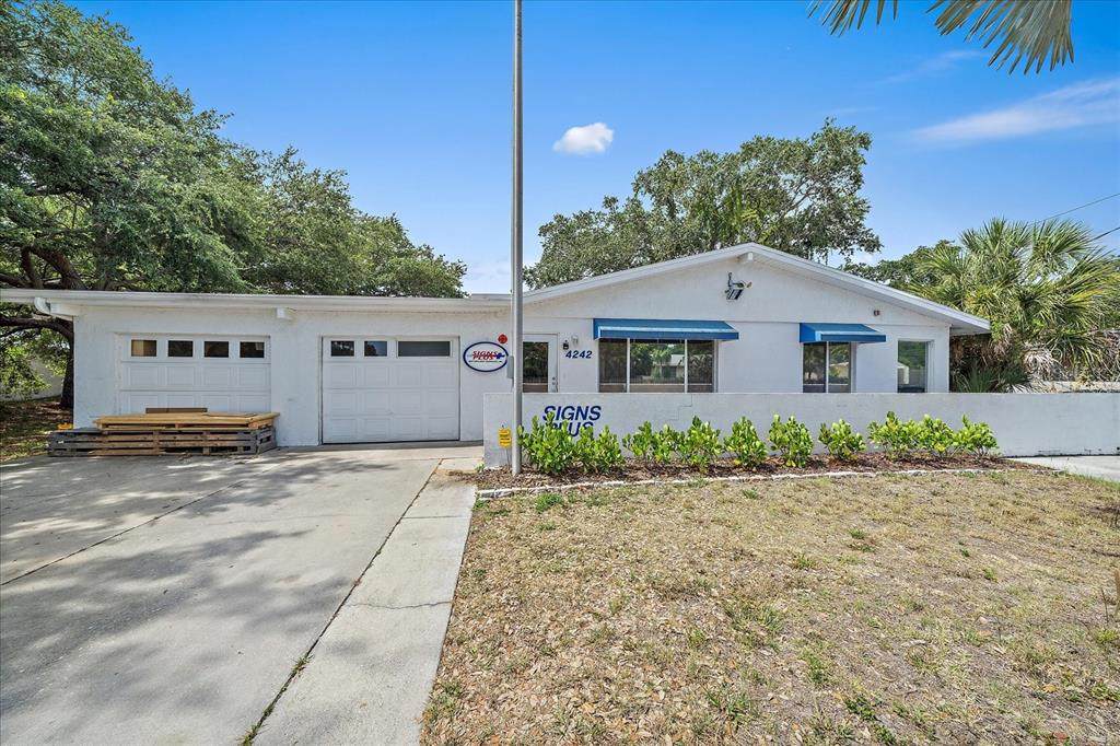 4242 Mcintosh Lane - Photo 1
