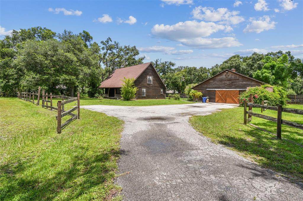 1611 Wagonwheel Road - Photo 1