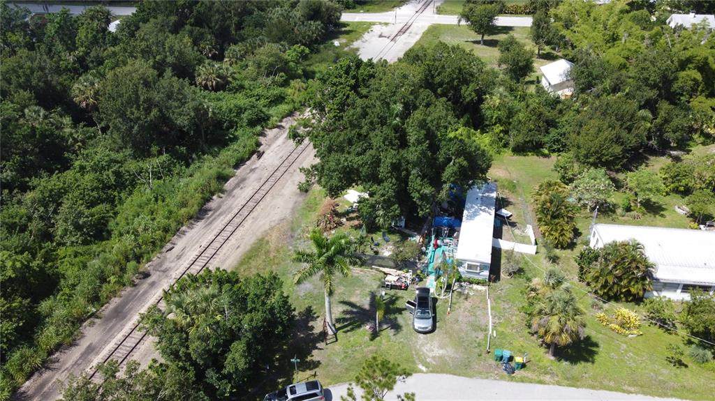 1605 Griffith Avenue - Photo 1