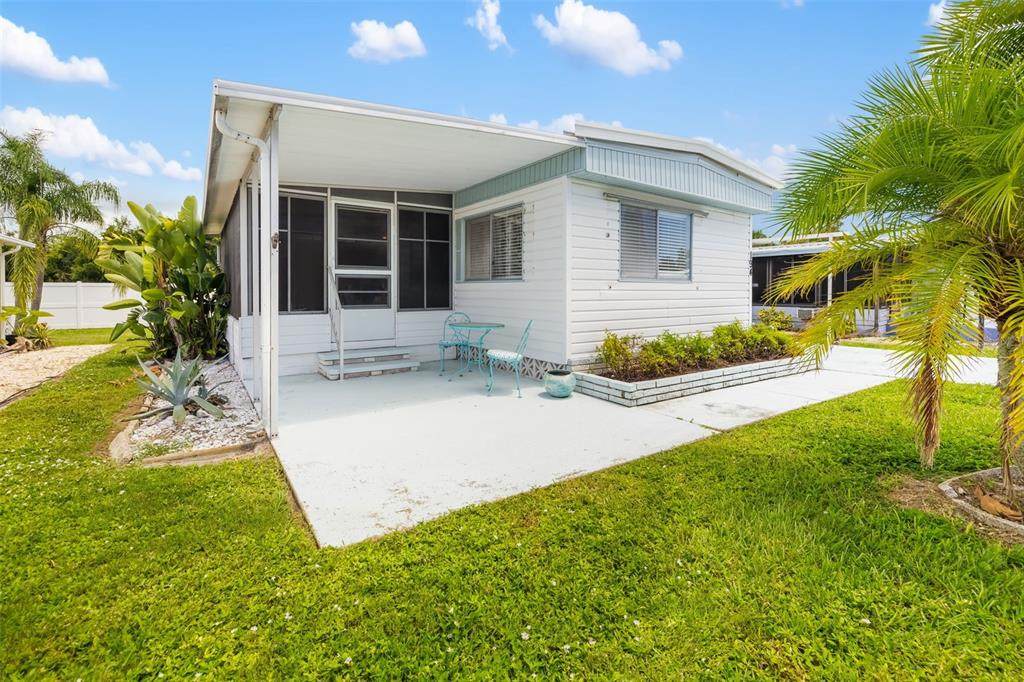 808 53RD Avenue - Photo 1