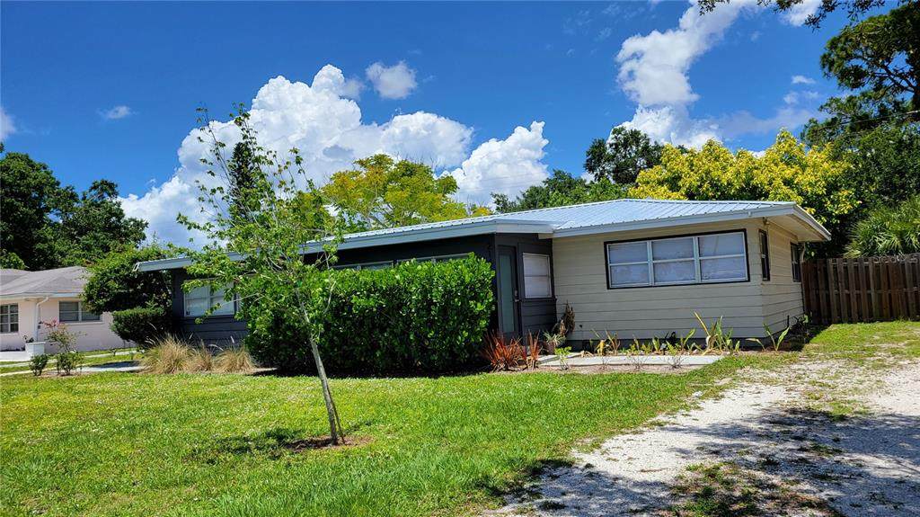 2141 Bay Street - Photo 1