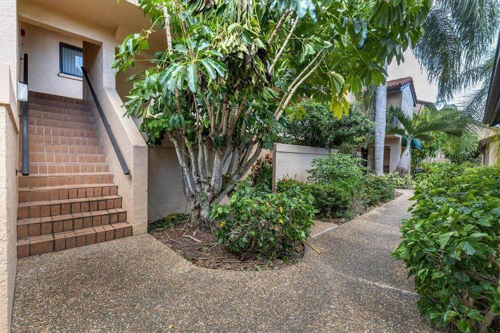 5565 Ashton Lake Drive - Photo 1