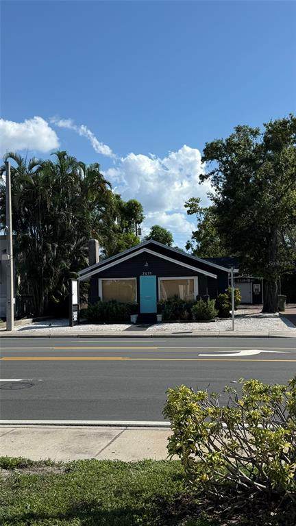 2419 Manatee Avenue - Photo 1