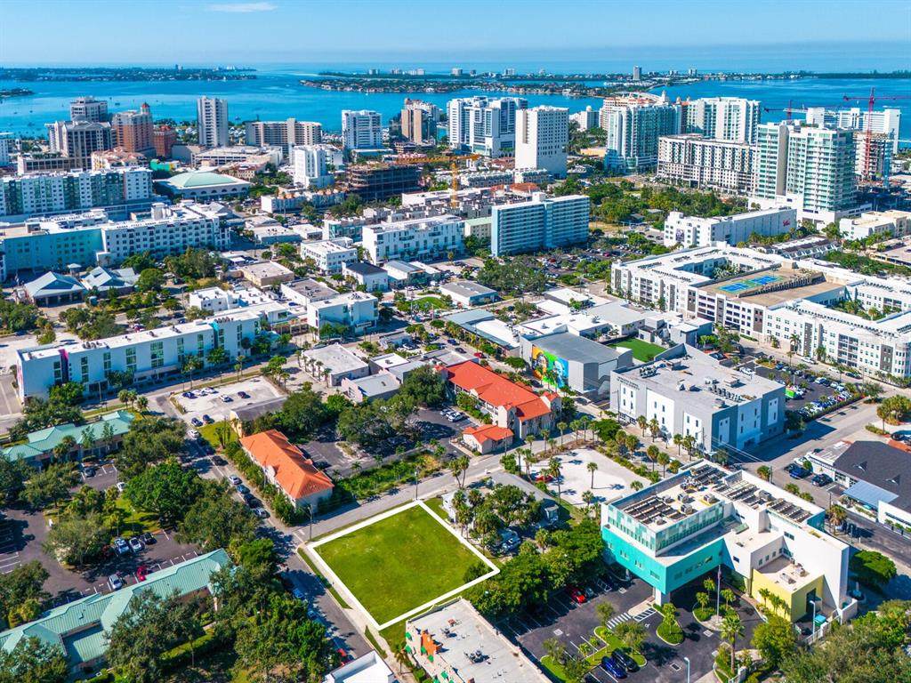 701 Cohen Way - Photo 1