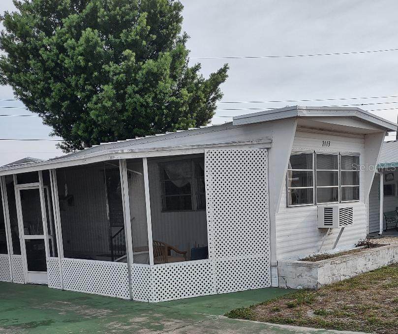 2113 Illinois Avenue - Photo 1