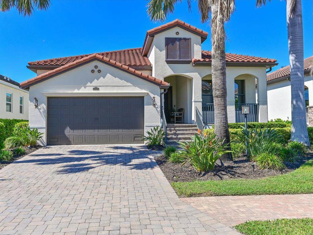 6220 Champions Row Street - Photo 1