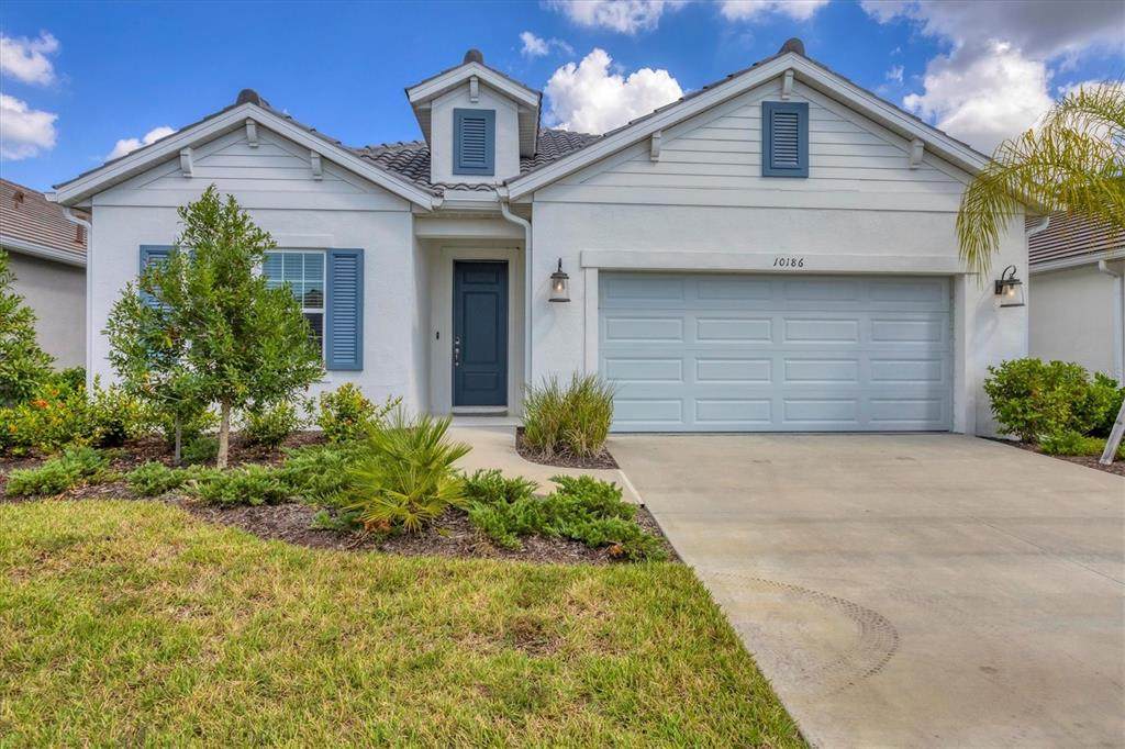 10186 Crystal Isle Circle - Photo 1