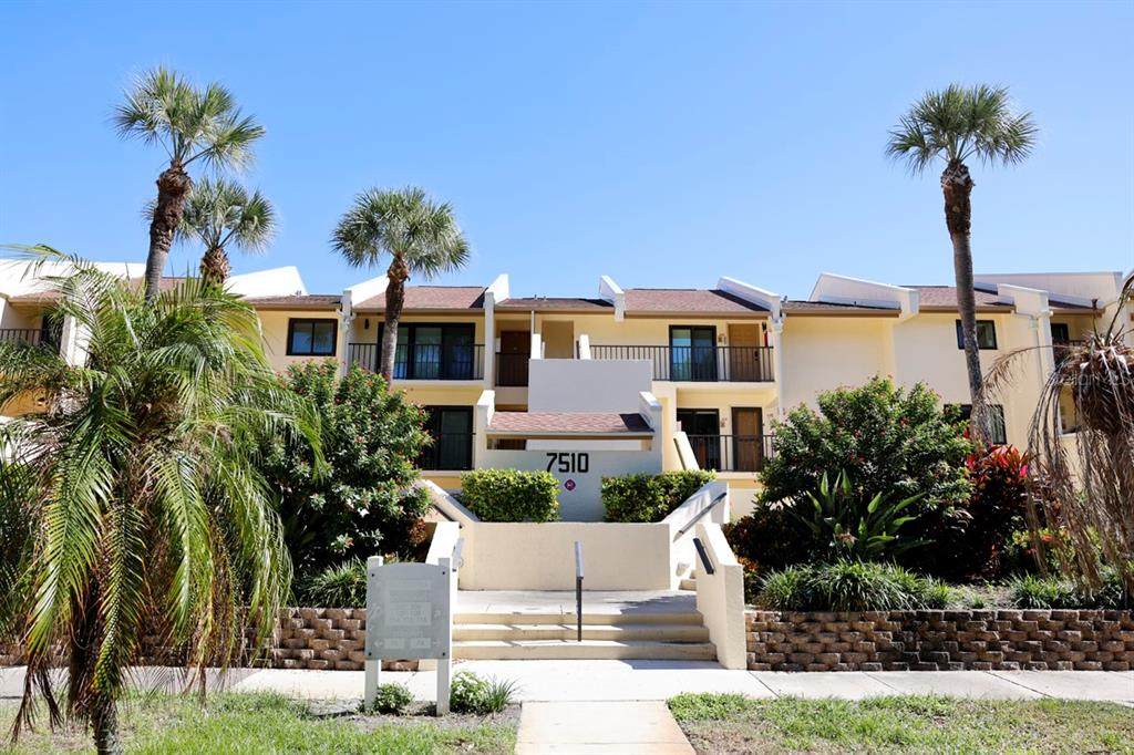 7510 Sunshine Skyway Lane - Photo 1