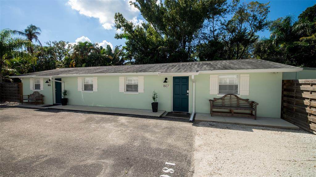 1805 Ivanhoe Street - Photo 1