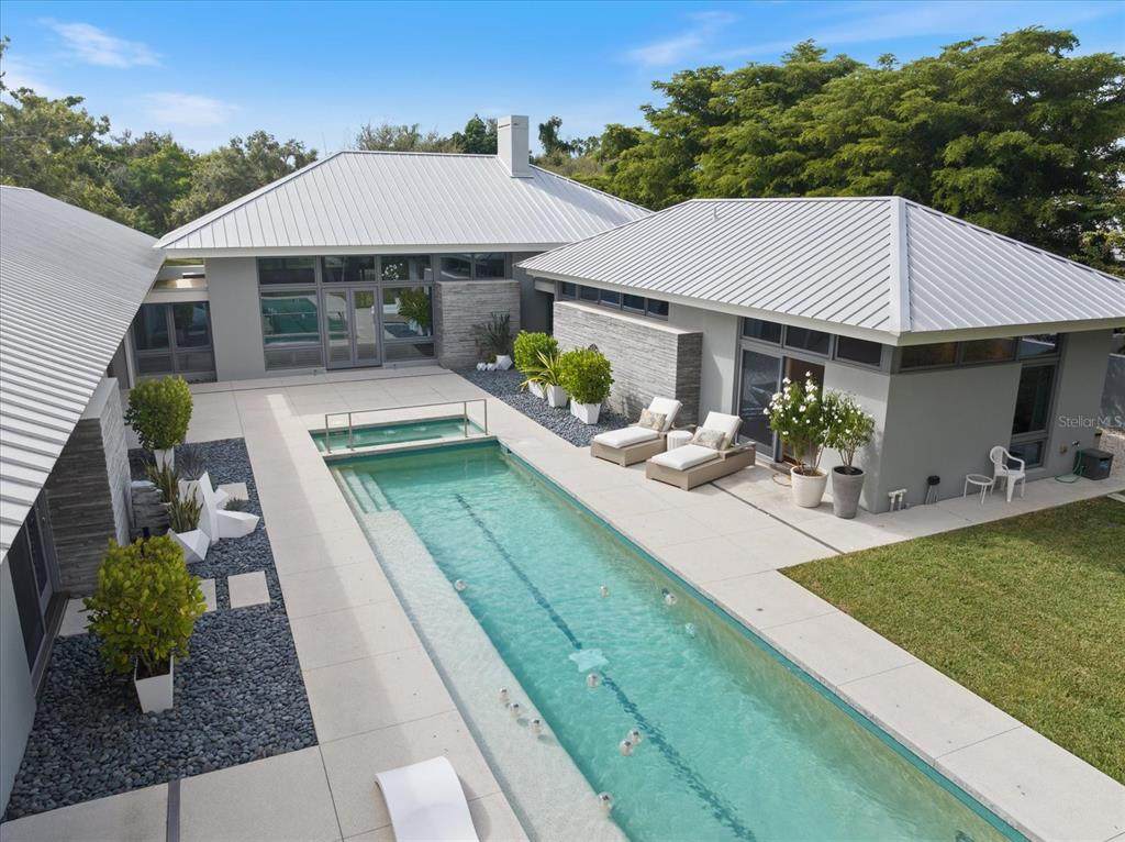 1739 Cherokee Drive - Photo 1