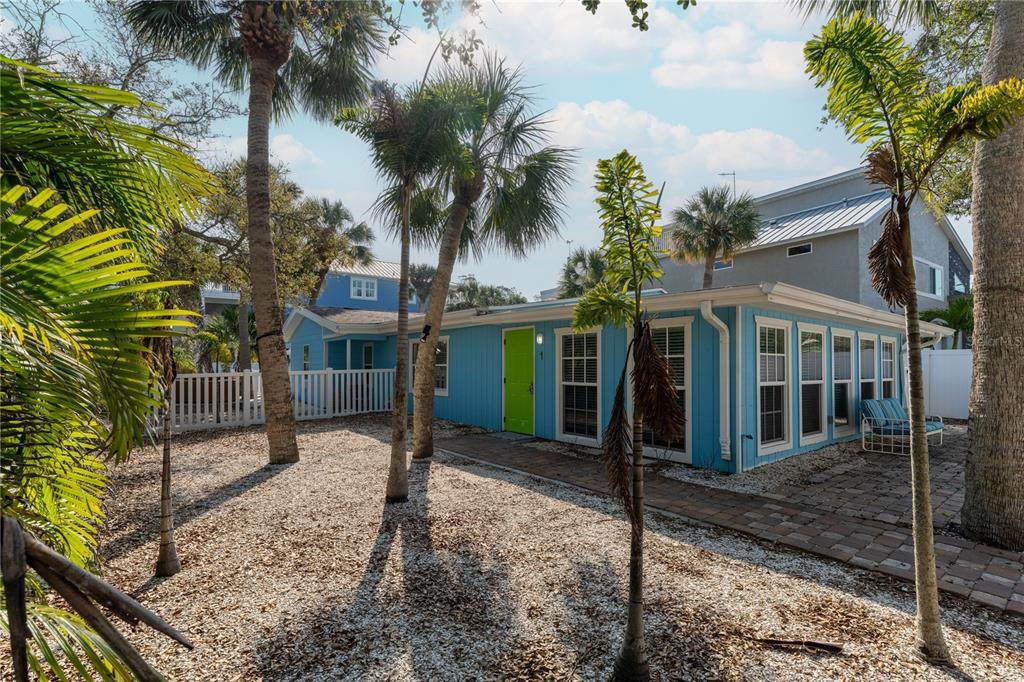 604 Avenida De Mayo - Photo 1