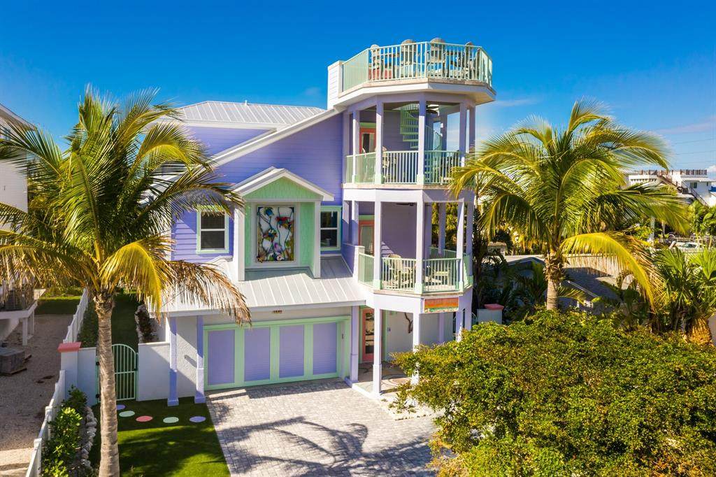 112 Mangrove Avenue - Photo 1