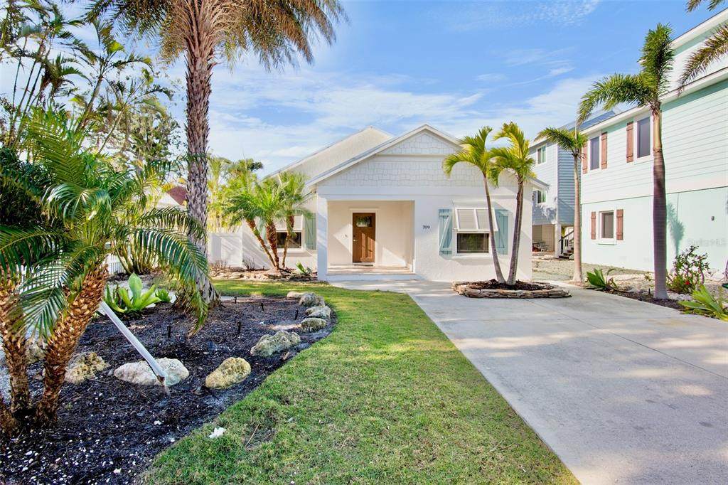 709 Fern Street - Photo 1