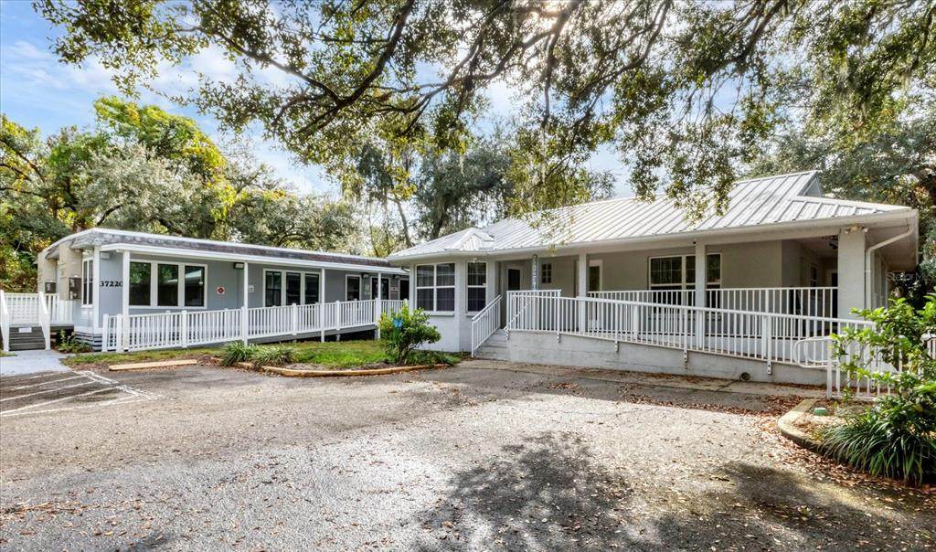 37220 Glenwood Avenue - Photo 1