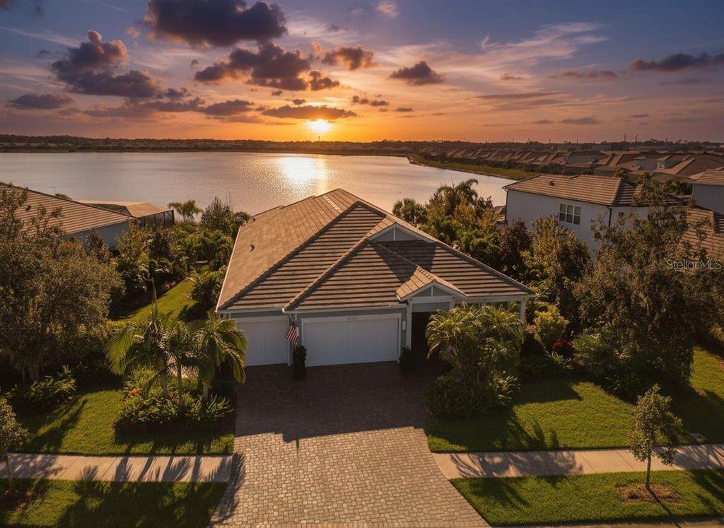 8083 Waterbend Trail - Photo 1
