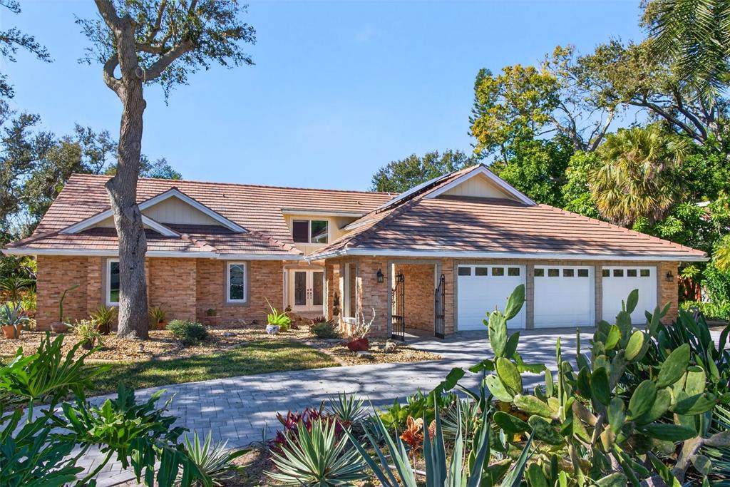 2392 Landings Circle - Photo 1