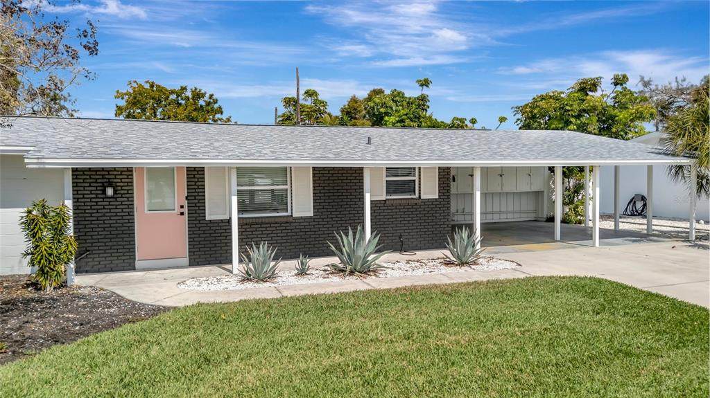 6426 Colonial Drive - Photo 1
