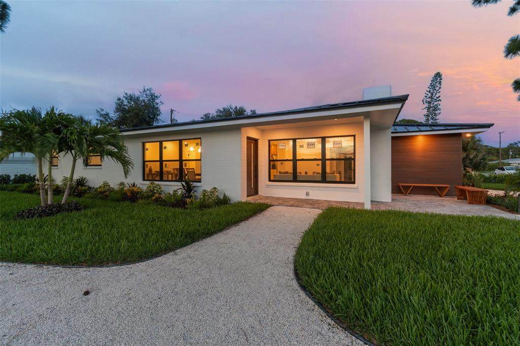 301 Aurora Street - Photo 1