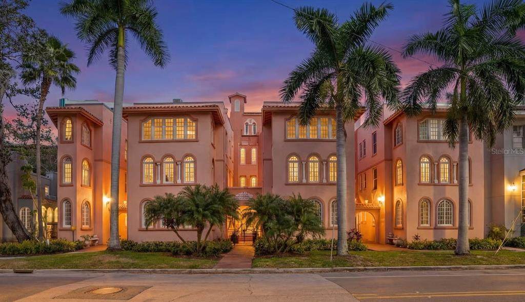 1221 Palm Avenue - Photo 1