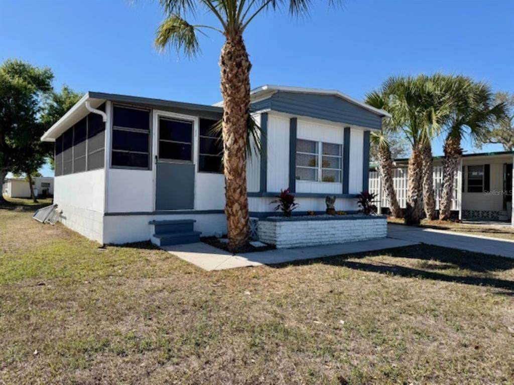 5791 Holiday Park Boulevard - Photo 1