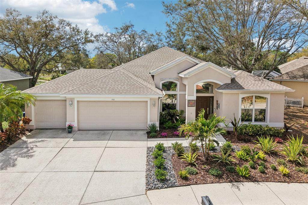 742 Shorecrest Drive - Photo 1