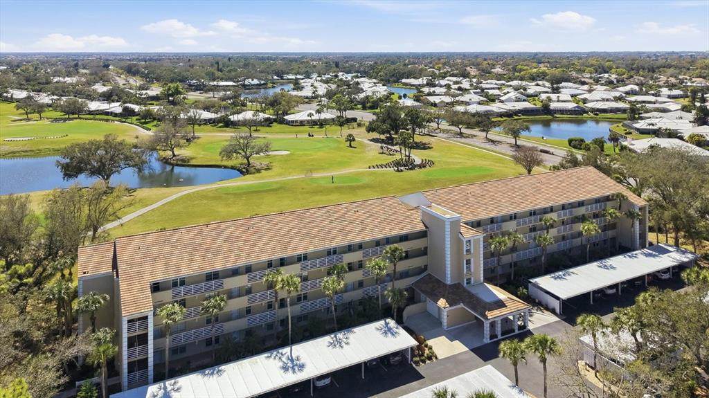 813 Wexford Boulevard - Photo 1