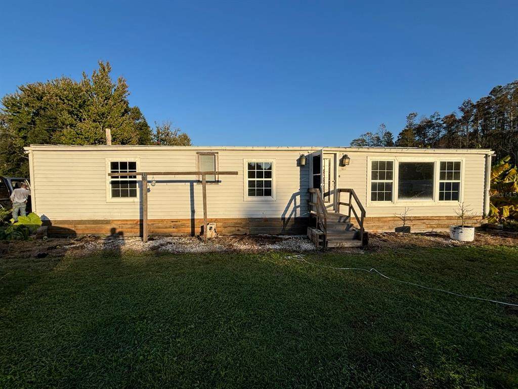 206 Country World Drive - Photo 1