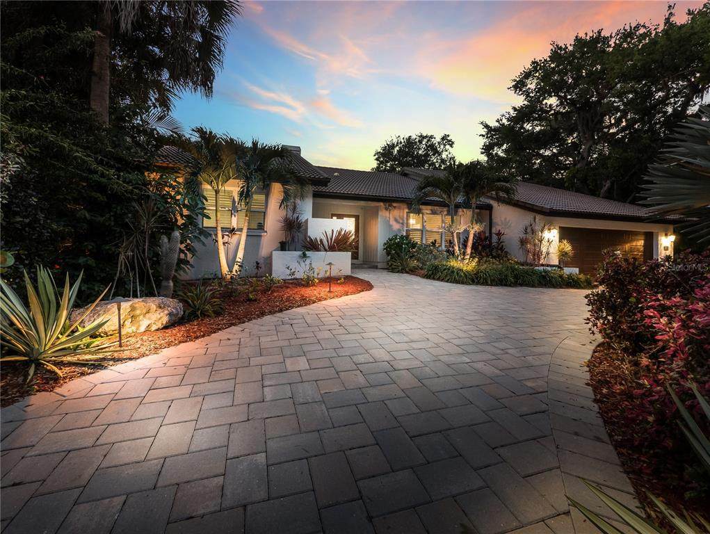 5231 Siesta Cove Drive - Photo 1